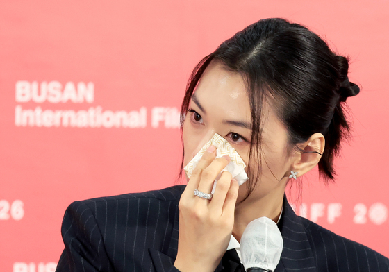 김도연, 기자회견 도중 눈물…"'도라', 외롭고 힘들겠구나" [BIFF]