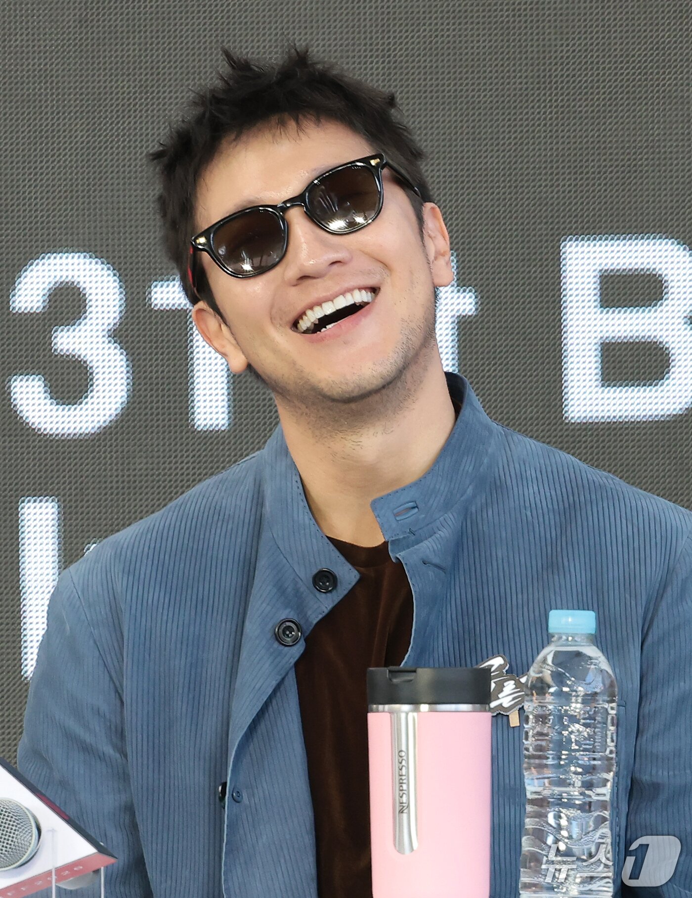 BIFF 관객 만나 행복한 손석구