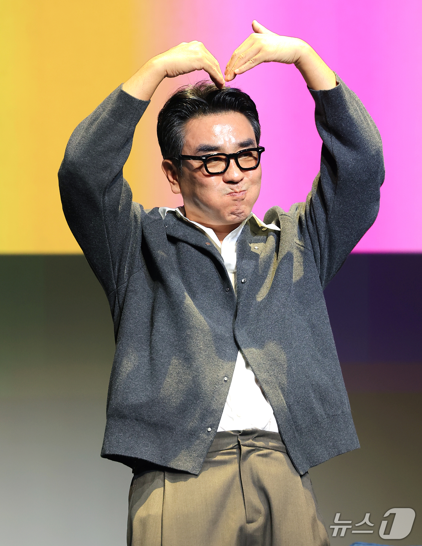 (부산=뉴스1) 권현진 기자 = 배우 류승룡이 9일 부산 해운대구 신세계백화점 센텀시티 문화홀에서 열린 액터스 하우스 행사에 참석해 포즈를 취하고 있다. 2026.10.9/뉴스1