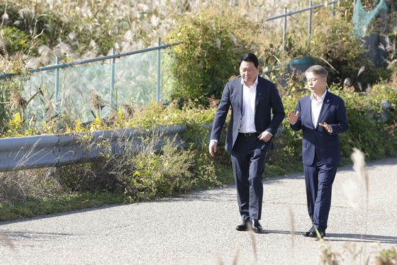 호남 반도체 '전격전'…광주 군공항 행정절차 60일 단축 추진