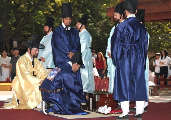 포쇄 재현 행사 펼쳐진 전주