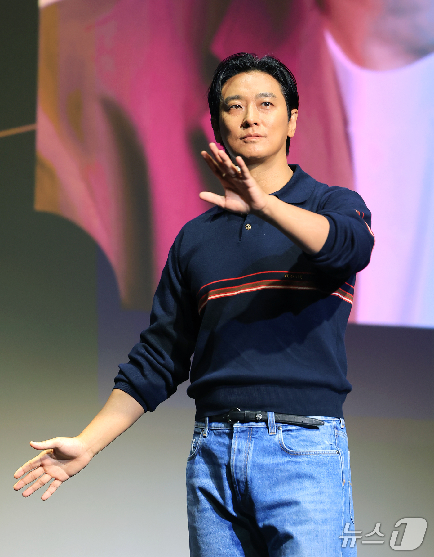 (서울=뉴스1) 권현진 기자 = 배우 주지훈이 9일 부산 해운대구 신세계백화점 센텀시티 문화홀에서 열린 액터스 하우스 행사에 참석해 인사말을 하고 있다. 2026.10.9/뉴스1