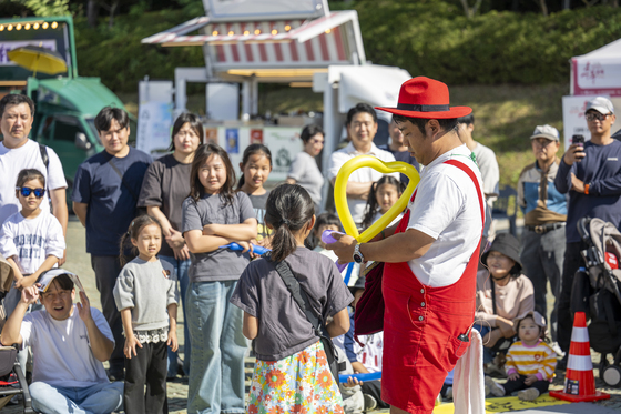 [포토] "선행 알리고 엽전받자"…우애·나눔·보은·행운 남원흥부제 1일차