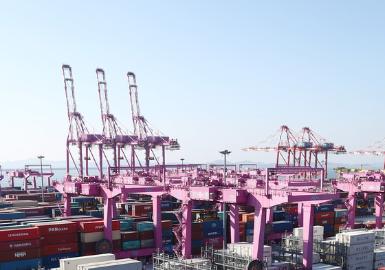 반도체 호조에 1월 수출액 역대 최고치