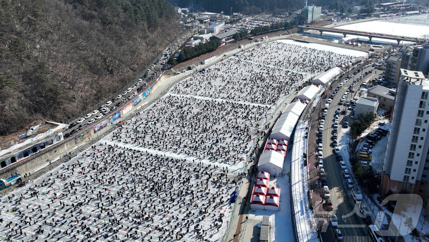 본문 이미지 - 2026 화천산천어축제 폐막일.(뉴스1 DB)