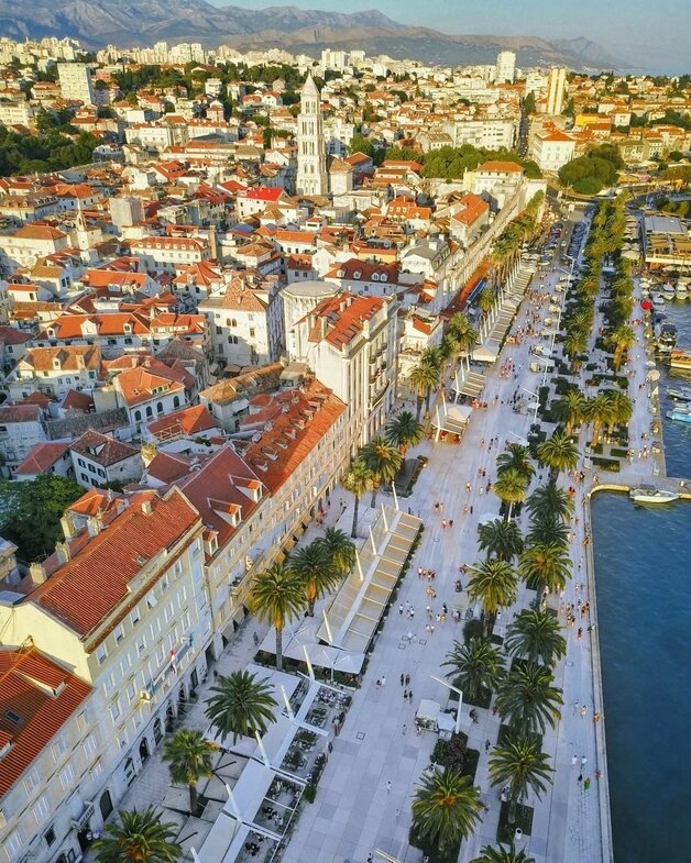 본문 이미지 - 스플리트의 해안가 리바 산책로(크로아티아관광청 제공)