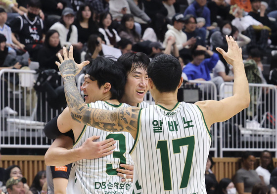 프로농구 DB, KT 96-89 제압 '3연승'…선두 LG '1.5경기 차' 추격(종합)
