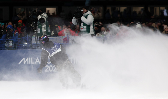 눈발 가르는 유승은