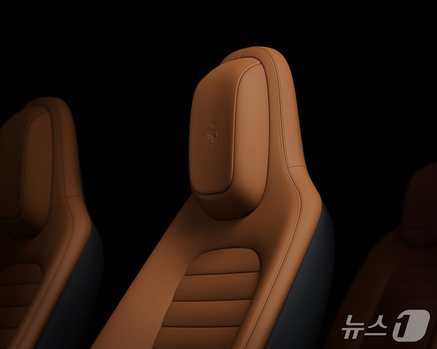 본문 이미지 - 페라리 최초 순수 전기 스포츠카 '페라리 루체' 실내 디자인(페라리 제공)