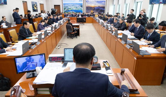 '민간 용적률 인센티브 제외·국토장관도 토허제 지정' 국토위 통과