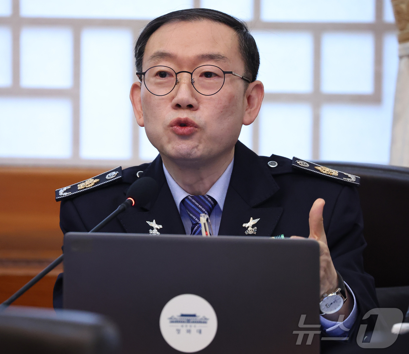 (서울=뉴스1) 허경 기자 = 이명구 관세청장이 10일 청와대에서 열린 국무회의에서 발언을 하고 있다. 2026.2.10/뉴스1