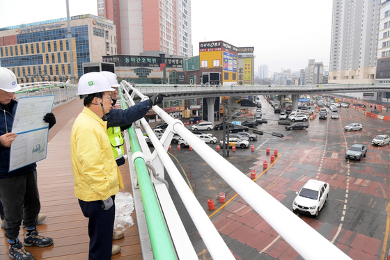고광완 광주시 부시장, 설 앞두고 소방관 격려…공사현장도 점검