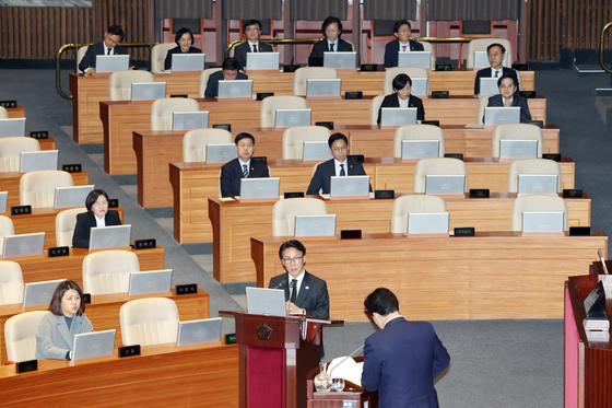 대정부 질문 답변하는 김민석 총리