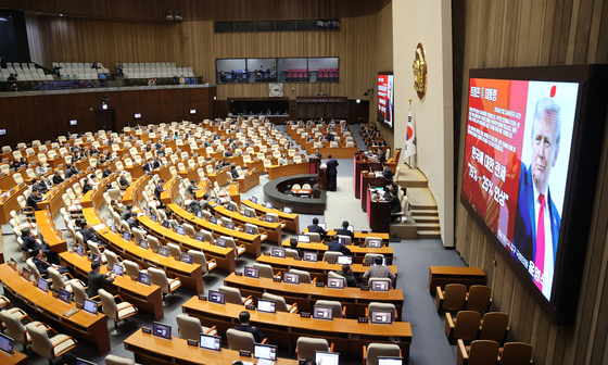 경제분야 대정부질문…野 "부동산 재탕" 與 "투기세력 최후통첩"