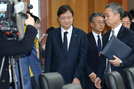 증권사 CEO 간담회 참석하는 이찬진 금감원장