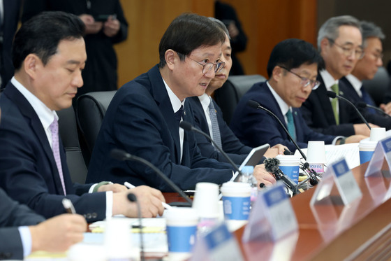 증권사 CEO 간담회 발언하는 이찬진 금감원장