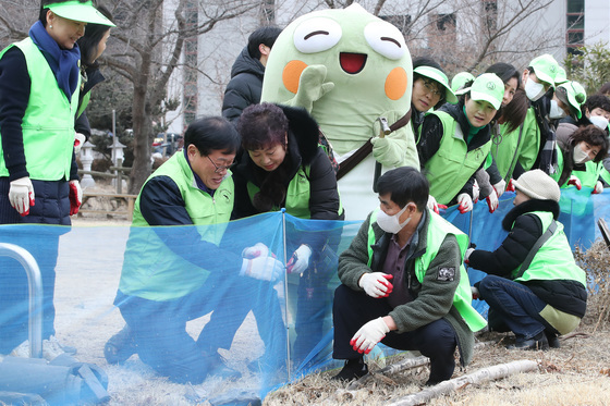 대구 수성구, 망월지에 두꺼비 로드킬 방지 펜스 설치