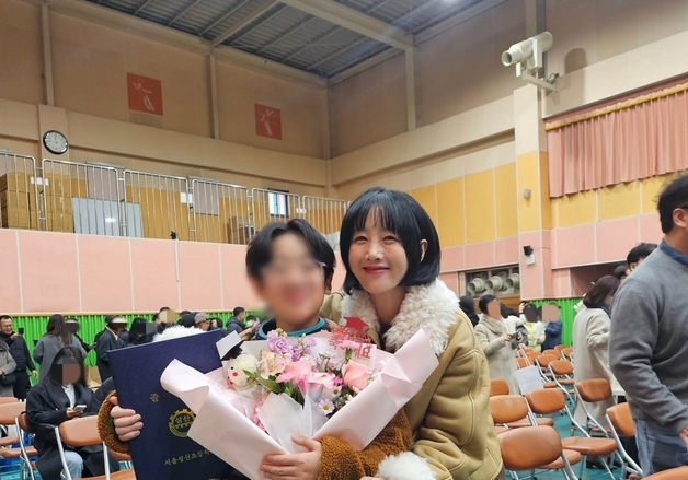 '하하♥' 별, 붕어빵 첫째 아들 졸업 축하 "드디어 중학생"
