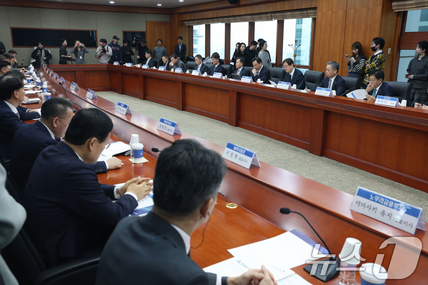 (서울=뉴스1) 이광호 기자 = 이찬진 금융감독원장이 10일 오후 서울 영등포구 금융투자협회에서 열린 증권회사 CEO와의 간담회에서 발언하고 있다. 2026.2.10/뉴스1