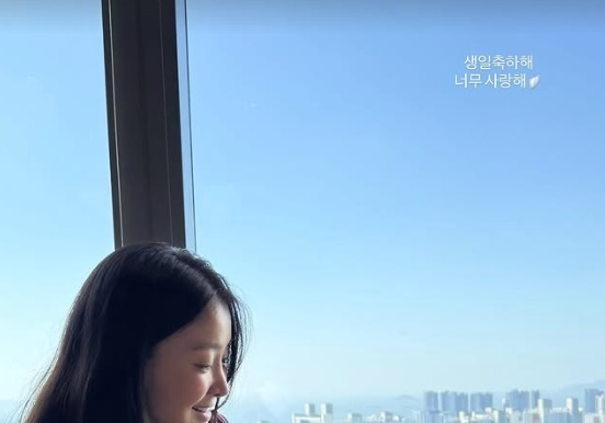 '이혼 후 출산' 이시영, 두 아이와 행복 일상 공개…"첫째 생일 축하해"