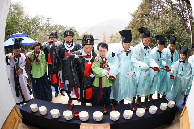 광양 백운산서 고로쇠 약수제 …"풍성한 채취·지역 화합 기원"