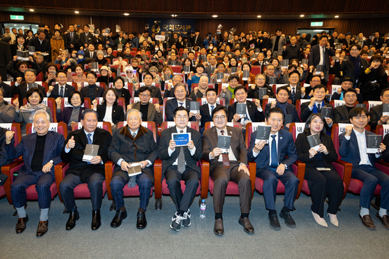 '인천시장 출마' 박찬대 출판기념회