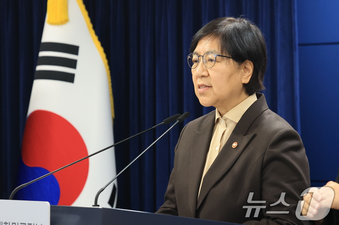 (서울=뉴스1) 임세영 기자 = 정은경 보건복지부 장관이 10일 서울 종로구 정부서울청사에서 의사인력 양성규모 관련 브리핑을 하고 있다. 2026.2.10/뉴스1