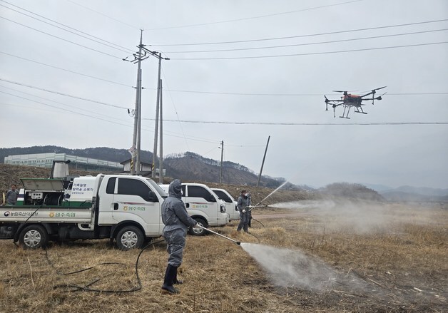 농협 강원본부, 원주천 철새도래지·축산농가 소독