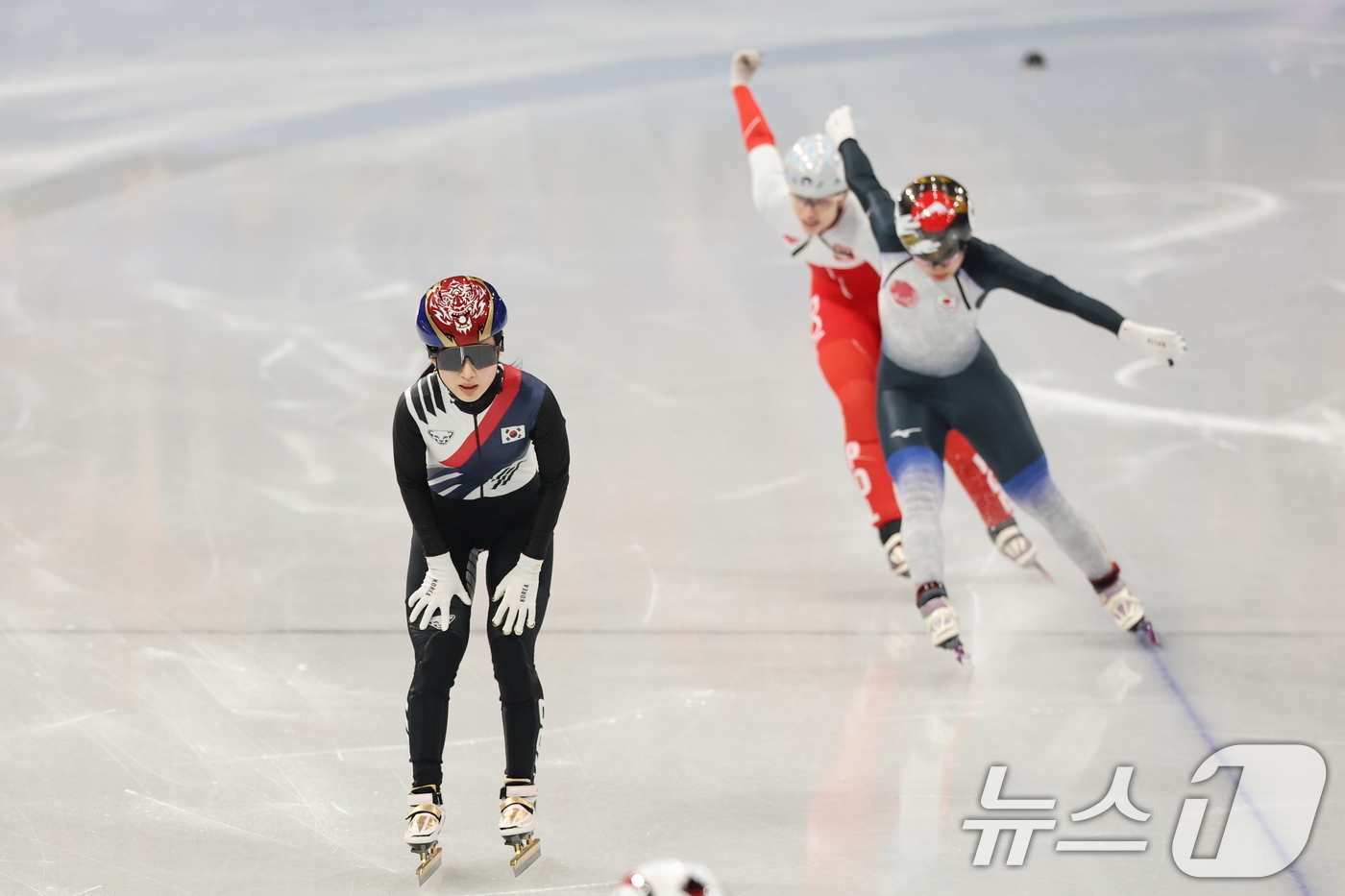 (밀라노=뉴스1) 김진환 기자 = 쇼트트랙 대표팀 김길리가 10일(현지시간) 이탈리아 밀라노 아이스 스케이팅 아레나에서 열린 여자 500m 예선을 앞두고 몸을 풀고 있다. 2026 …