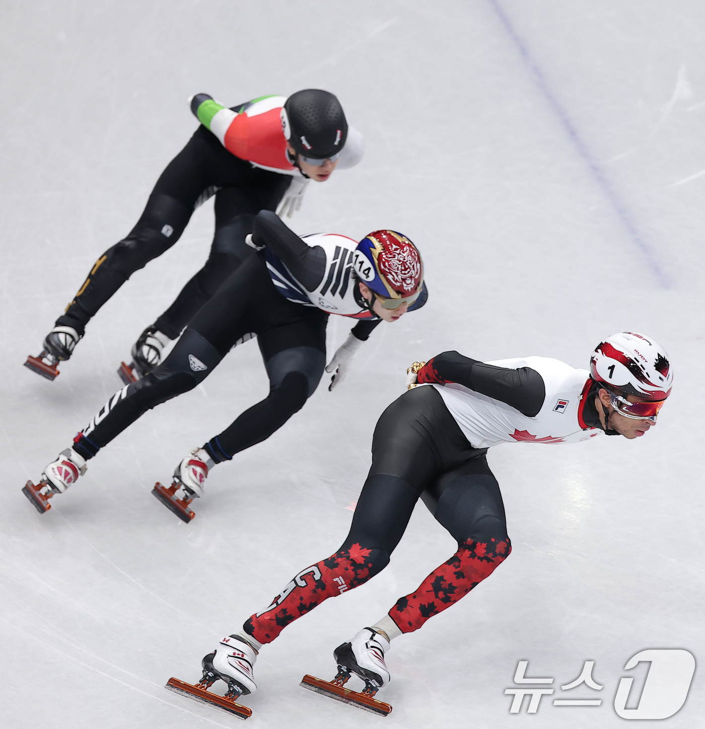 (밀라노=뉴스1) 김성진 기자 = 캐나다 쇼트트랙 선수 윌리엄 단지누가 10일(현지시간) 이탈리아 밀라노 아이스 스케이팅 아레나에서 열린 2026 밀라노·코르티나담페초 동계올림픽 …