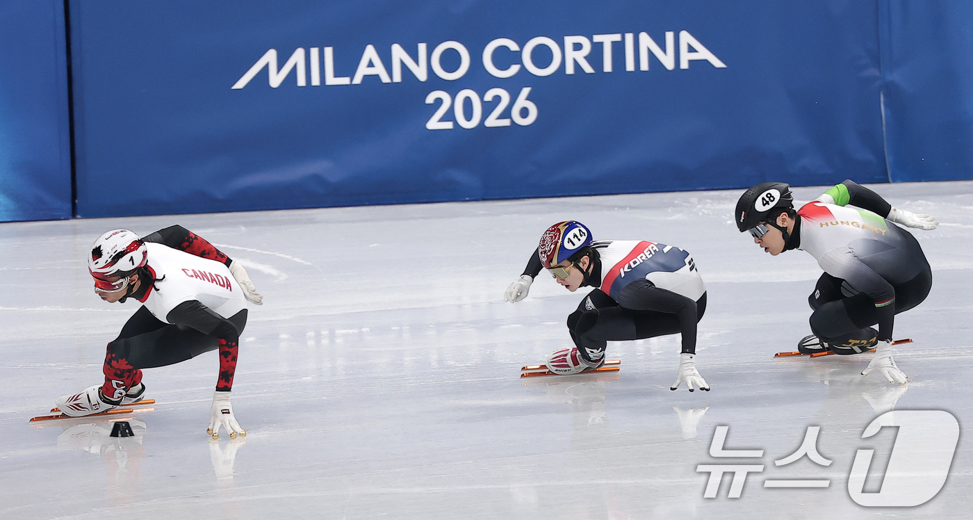 (밀라노=뉴스1) 김성진 기자 = 쇼트트랙 대표팀 신동민이 10일(현지시간) 이탈리아 밀라노 아이스 스케이팅 아레나에서 열린 2026 밀라노·코르티나담페초 동계올림픽 쇼트트랙 남자 …