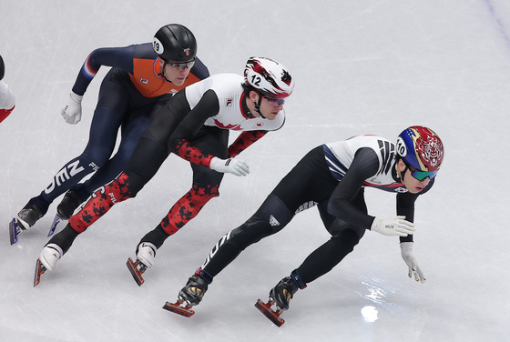 질주하는 황대헌