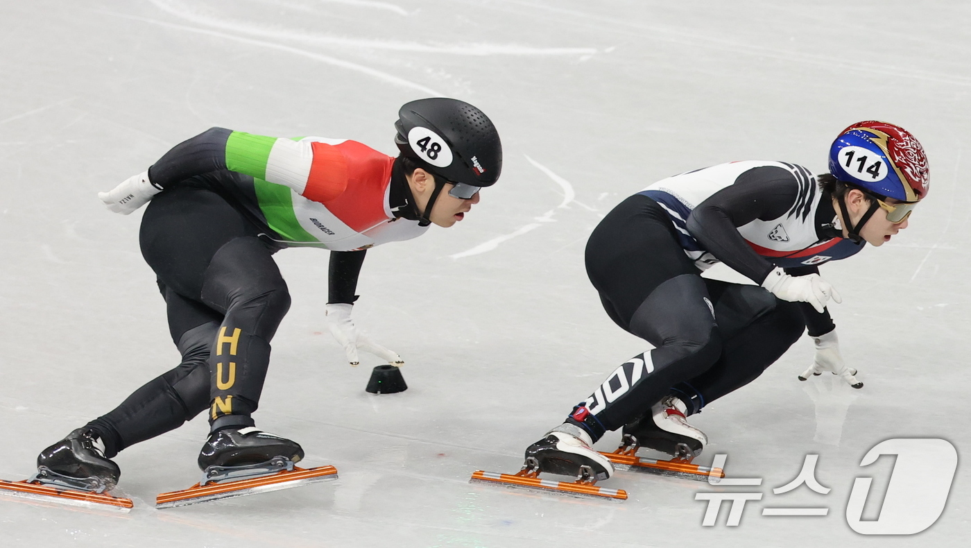 (밀라노=뉴스1) 김진환 기자 = 쇼트트랙 대표팀 신동민이 10일(현지시간) 이탈리아 밀라노 아이스 스케이팅 아레나에서 열린 2026 밀라노·코르티나담페초 동계올림픽 쇼트트랙 남자 …