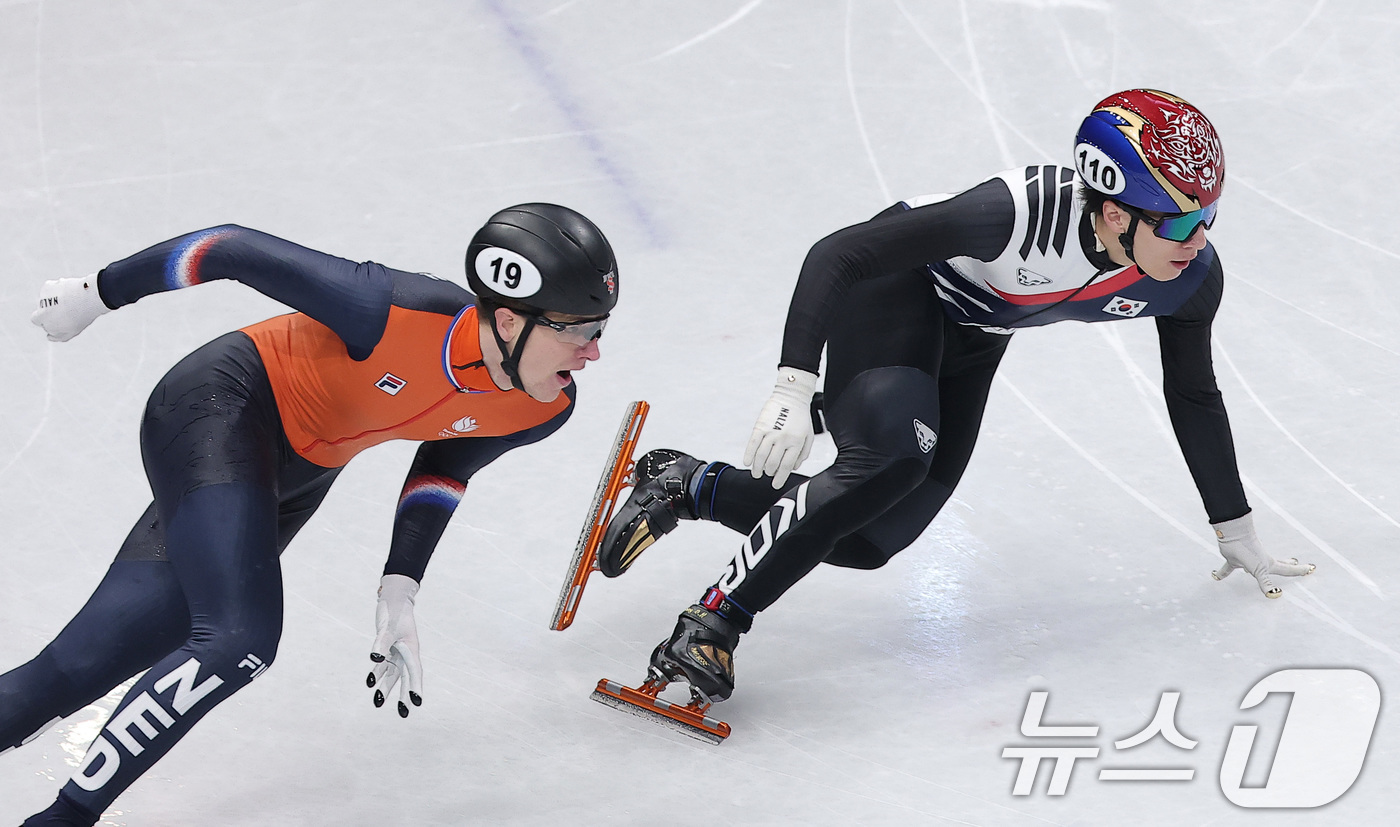 (밀라노=뉴스1) 김성진 기자 = 쇼트트랙 대표팀 황대헌이 10일(현지시간) 이탈리아 밀라노 아이스 스케이팅 아레나에서 열린 2026 밀라노·코르티나담페초 동계올림픽 쇼트트랙 남자 …