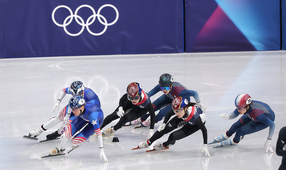 교대 준비하는 김길리·최민정
