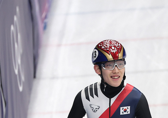 혼성 계주 조1위 진출에 미소 짓는 임종언