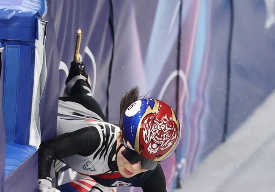 넘어지는 김길리