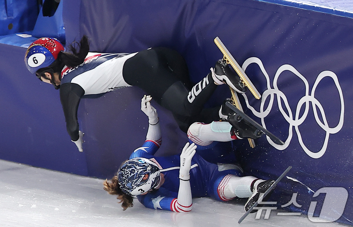 (밀라노=뉴스1) 김성진 기자 = 쇼트트랙 대표팀 김길리가 10일(현지시간) 이탈리아 밀라노 아이스 스케이팅 아레나에서 열린 2026 밀라노·코르티나담페초 동계올림픽 쇼트트랙 혼성 …