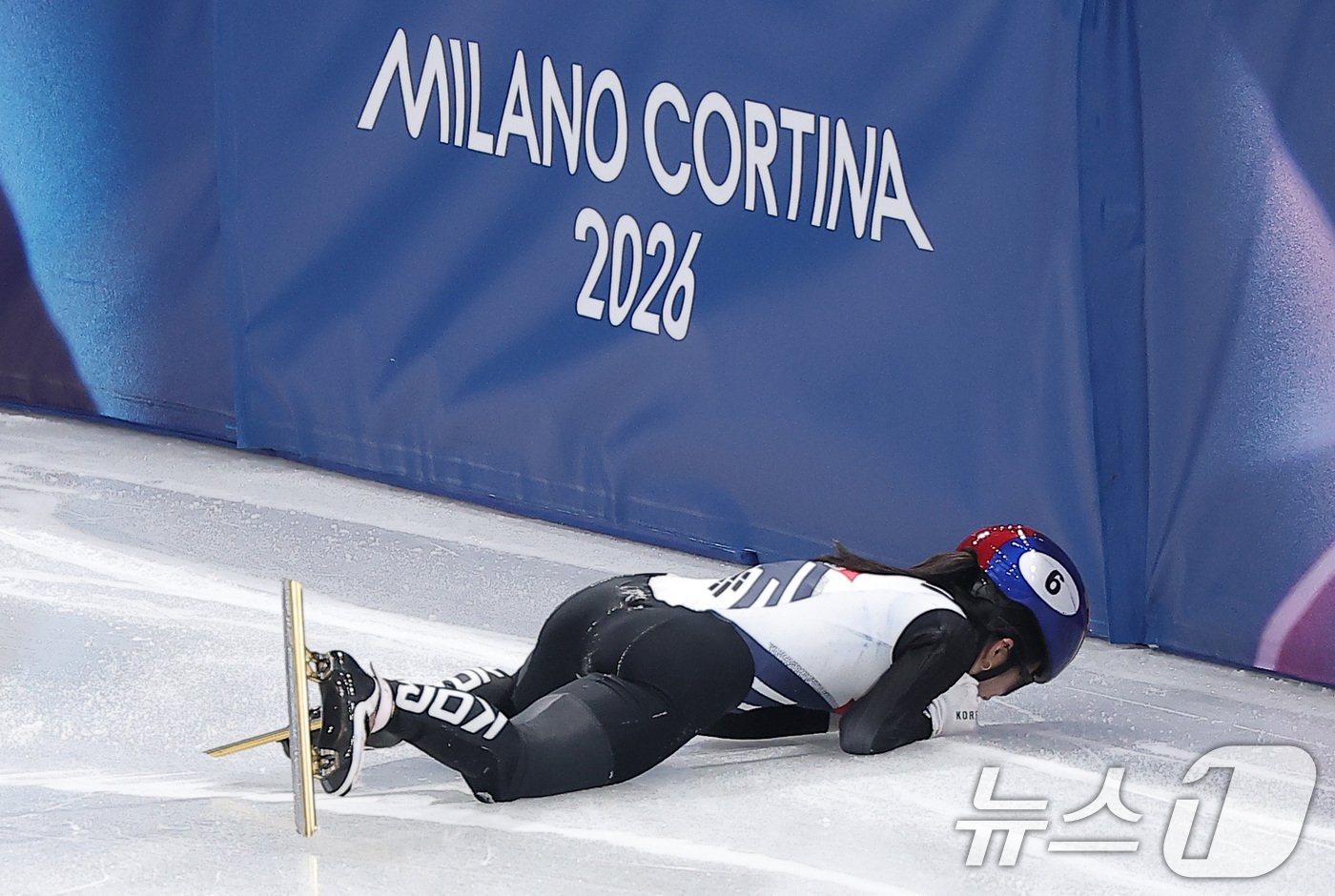 (밀라노=뉴스1) 김성진 기자 = 쇼트트랙 대표팀 김길리가 10일(현지시간) 이탈리아 밀라노 아이스 스케이팅 아레나에서 열린 2026 밀라노·코르티나담페초 동계올림픽 쇼트트랙 혼성 …