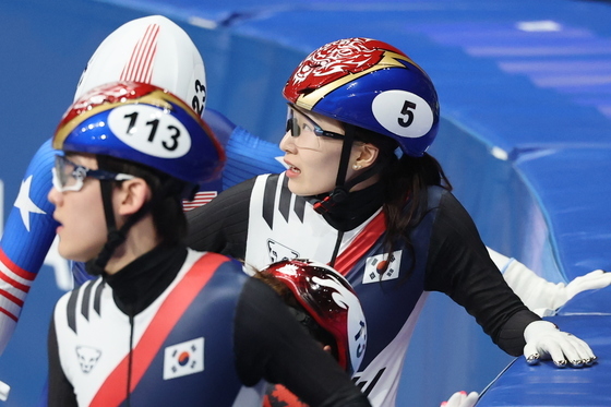 기록 확인하는 최민정