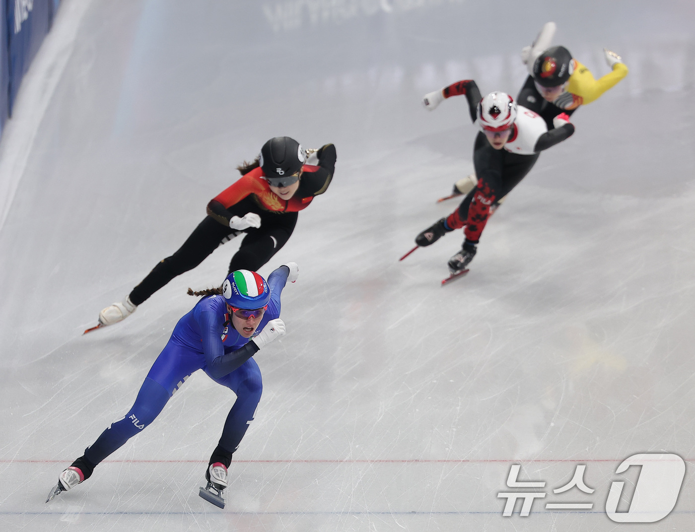(밀라노=뉴스1) 김성진 기자 = 쇼트트랙 이탈리아 대표팀이 10일(현지시간) 이탈리아 밀라노 아이스 스케이팅 아레나에서 열린 2026 밀라노·코르티나담페초 동계올림픽 쇼트트랙 혼 …