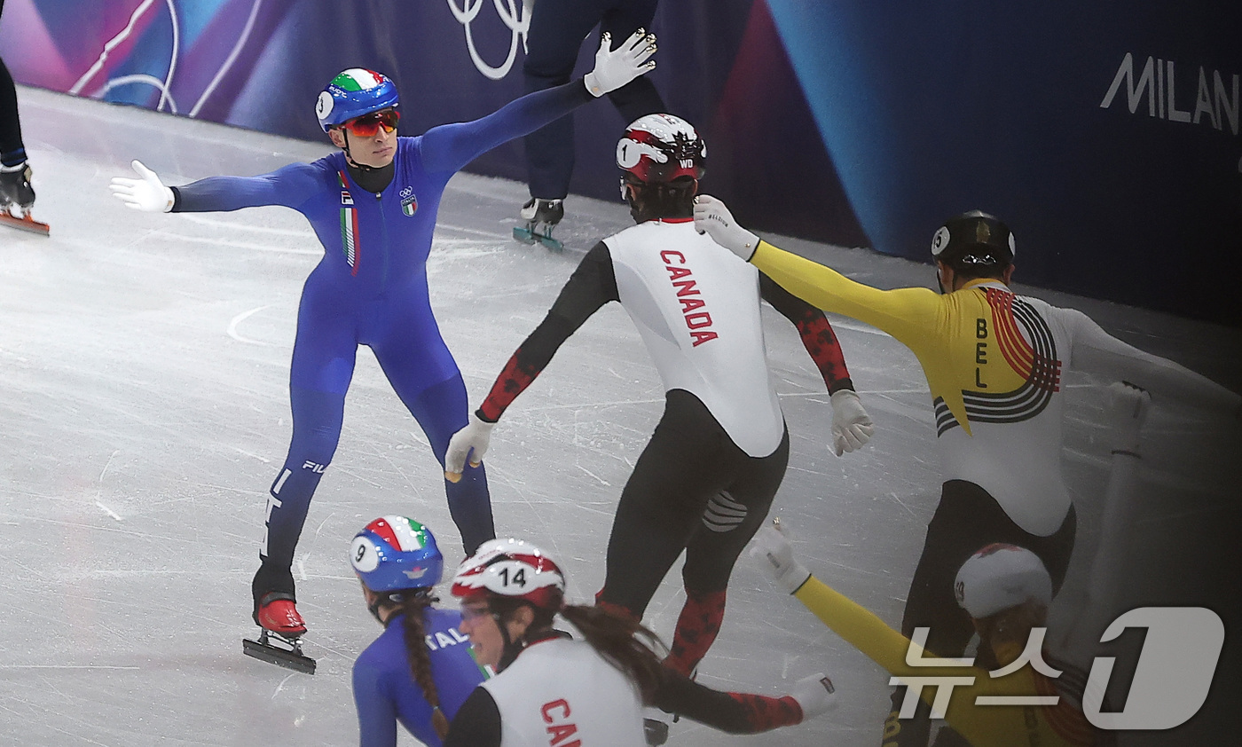 (밀라노=뉴스1) 김성진 기자 = 쇼트트랙 이탈리아 대표팀이 10일(현지시간) 이탈리아 밀라노 아이스 스케이팅 아레나에서 열린 2026 밀라노·코르티나담페초 동계올림픽 쇼트트랙 혼 …