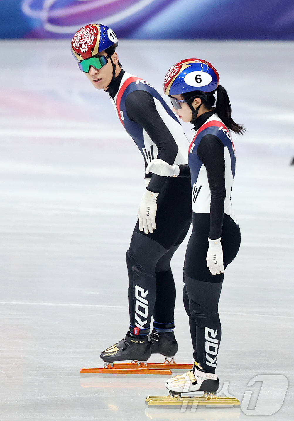 (밀라노=뉴스1) 김진환 기자 = 쇼트트랙 대표팀 황대헌이 10일(현지시간) 이탈리아 밀라노 아이스 스케이팅 아레나에서 열린 2026 밀라노·코르티나담페초 동계올림픽 쇼트트랙 혼성 …