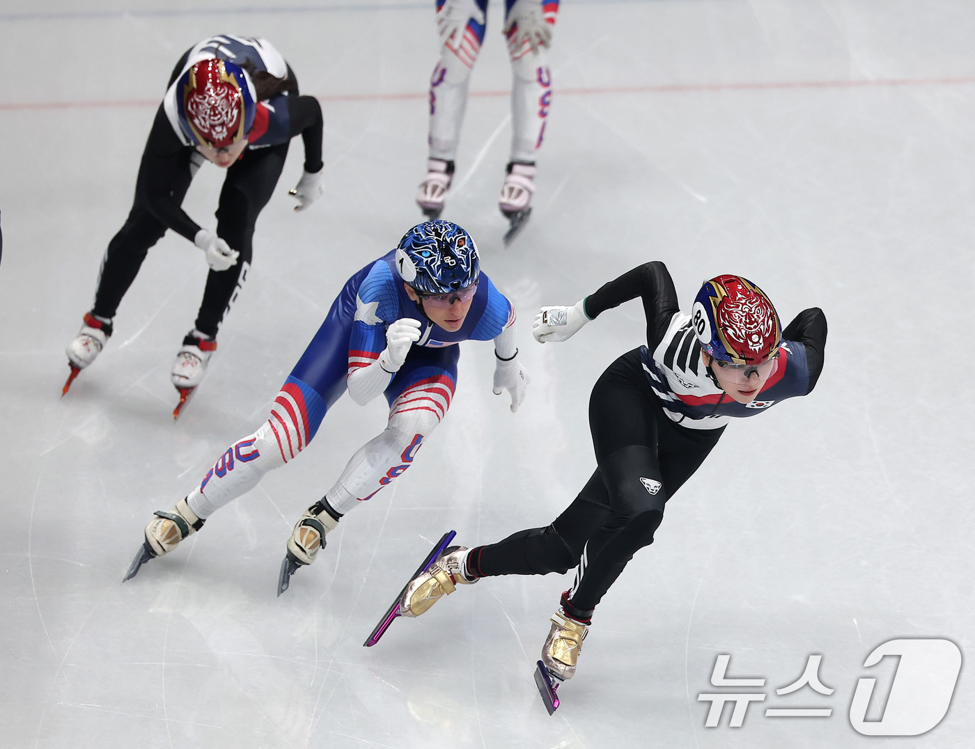 (밀라노=뉴스1) 김성진 기자 = 쇼트트랙 대표팀 노도희가 10일(현지시간) 이탈리아 밀라노 아이스 스케이팅 아레나에서 열린 2026 밀라노·코르티나담페초 동계올림픽 쇼트트랙 혼성 …