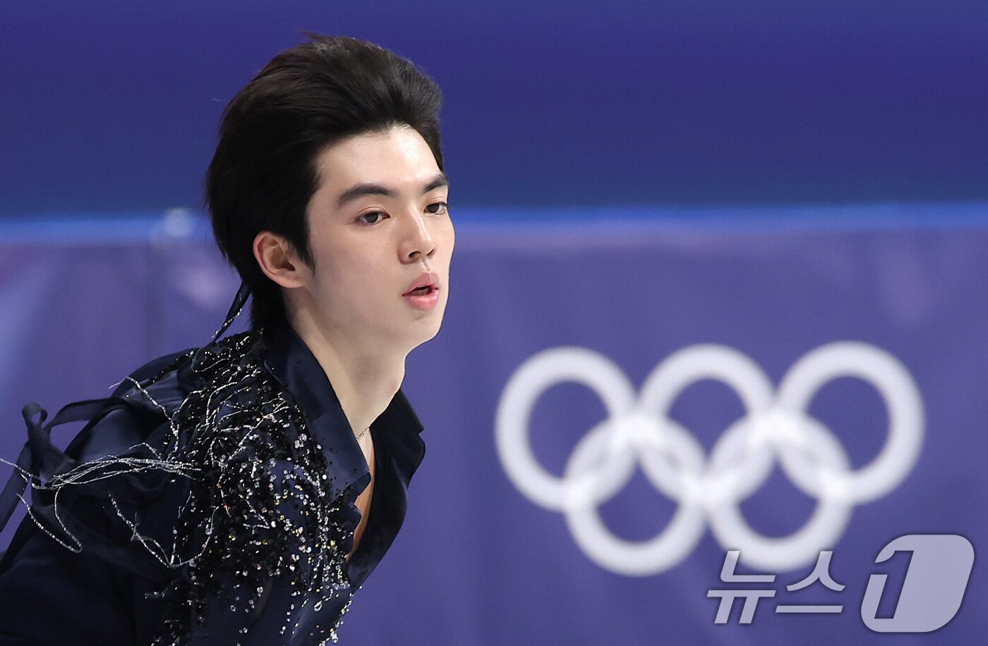 본문 이미지 - 피겨 차준환이 10일(현지시간) 이탈리아 밀라노 아이스 스케이팅 아레나에서 열린 2026 밀라노·코르티나담페초 동계올림픽 피겨스케이팅 남자 싱글 쇼트 프로그램에서 연기를 펼치고 있다. 2026.2.11 ⓒ 뉴스1 김성진 기자