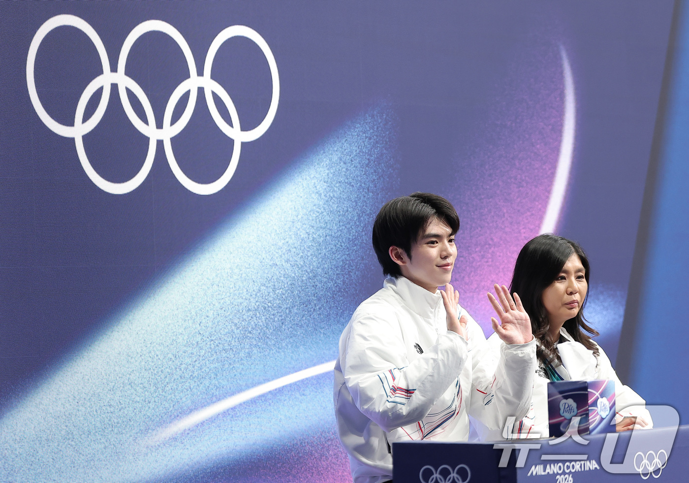 (밀라노=뉴스1) 김성진 기자 = 피겨 차준환이 10일(현지시간) 이탈리아 밀라노 아이스 스케이팅 아레나에서 열린 2026 밀라노·코르티나담페초 동계올림픽 피겨스케이팅 남자 싱글 …