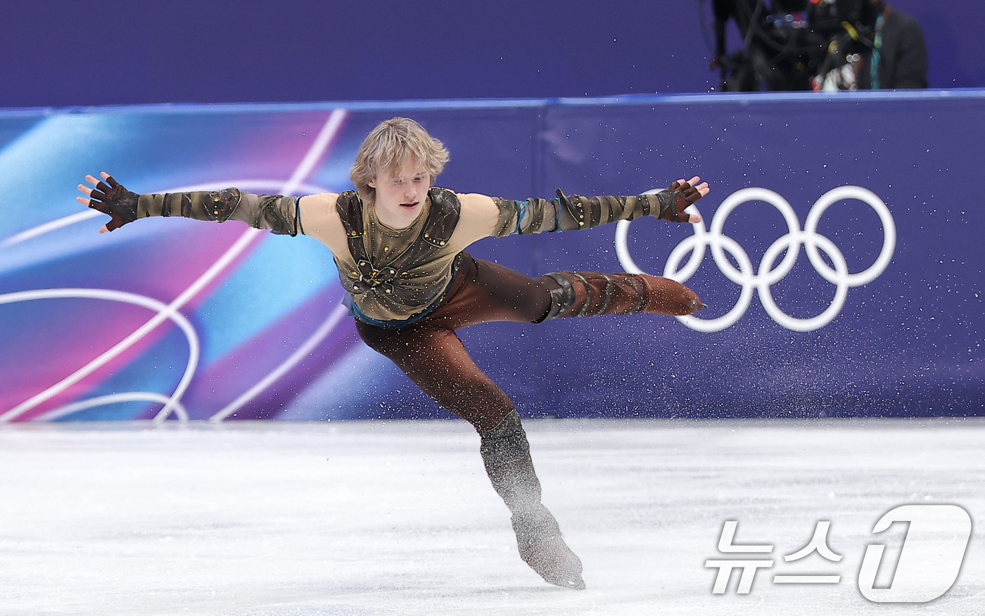 (밀라노=뉴스1) 김성진 기자 = 미국 피겨 선수 일리야 말리닌이 10일(현지시간) 이탈리아 밀라노 아이스 스케이팅 아레나에서 열린 2026 밀라노·코르티나담페초 동계올림픽 피겨스 …