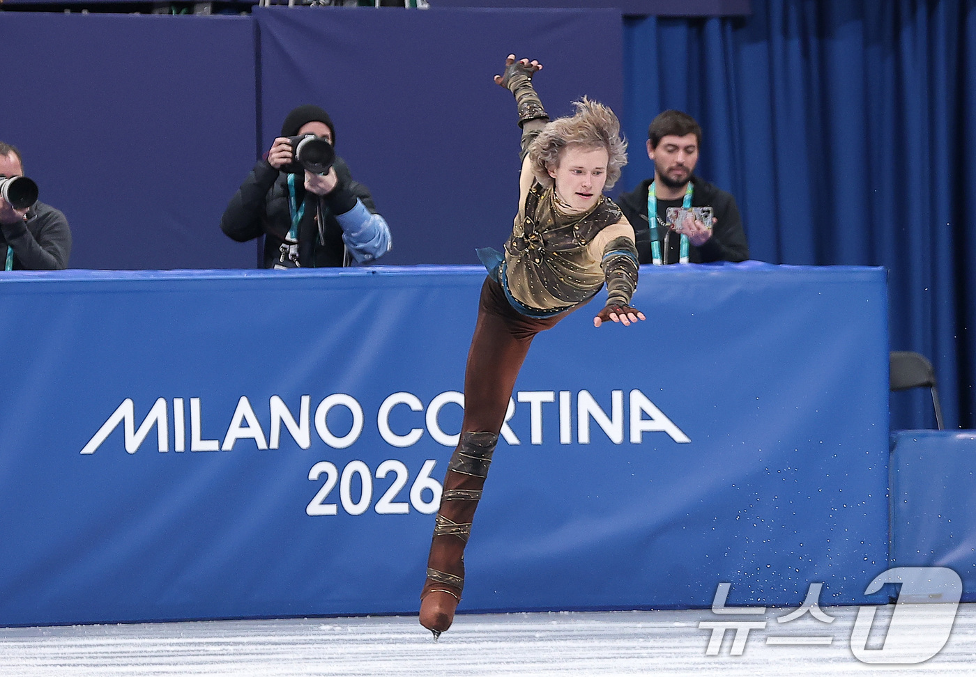 (밀라노=뉴스1) 김성진 기자 = 미국 피겨 선수 일리야 말리닌이 10일(현지시간) 이탈리아 밀라노 아이스 스케이팅 아레나에서 열린 2026 밀라노·코르티나담페초 동계올림픽 피겨스 …