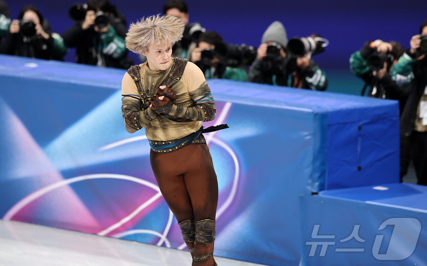 (밀라노=뉴스1) 김진환 기자 = 미국 피겨선수 일리야 말리닌이 10일(현지시간) 이탈리아 밀라노 아이스 스케이팅 아레나에서 열린 2026 밀라노·코르티나담페초 동계 올림픽 피겨스 …