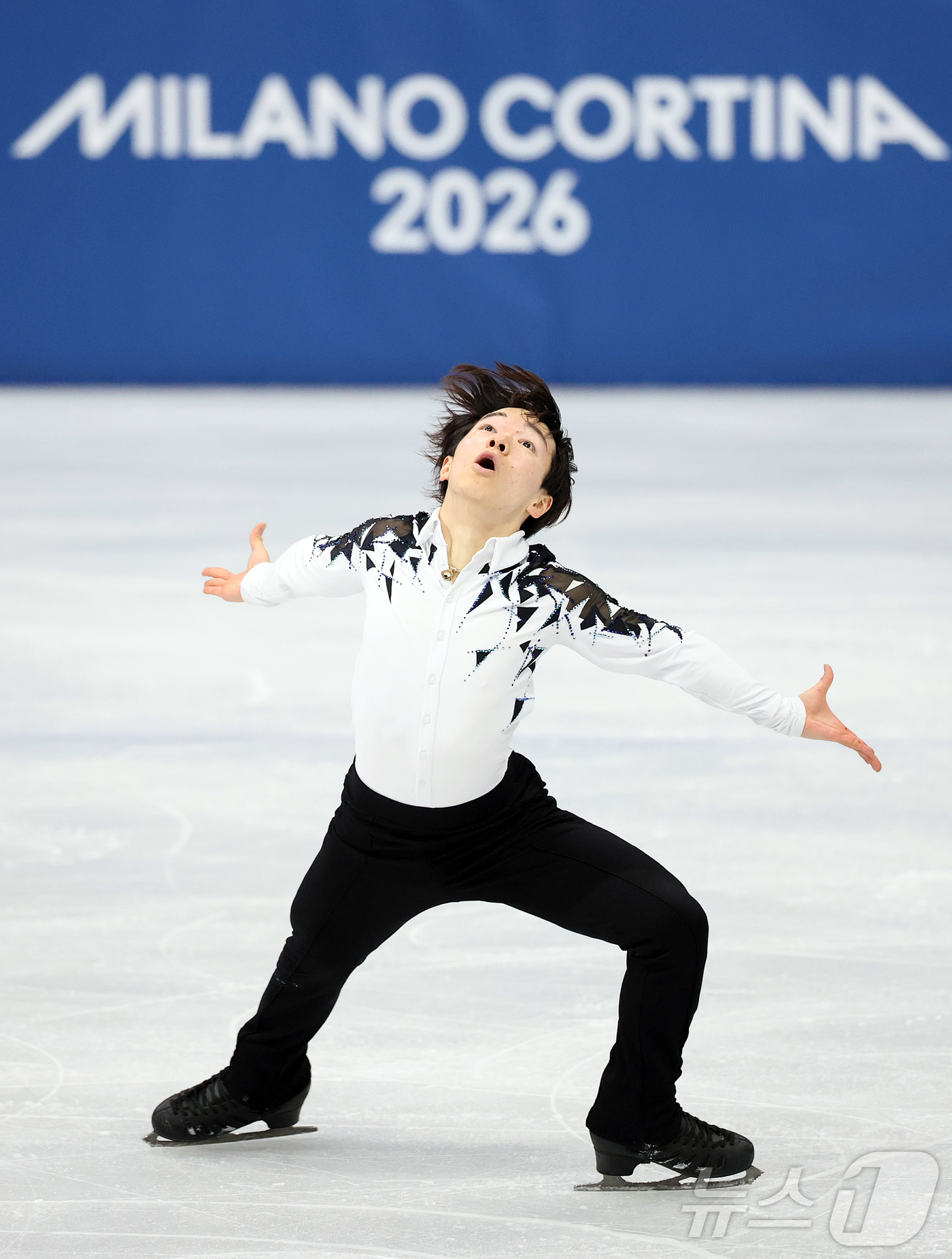 (밀라노=뉴스1) 김진환 기자 = 일본 피겨선수 가기야마 유마가 10일(현지시간) 이탈리아 밀라노 아이스 스케이팅 아레나에서 열린 2026 밀라노·코르티나담페초 동계 올림픽 피겨스 …